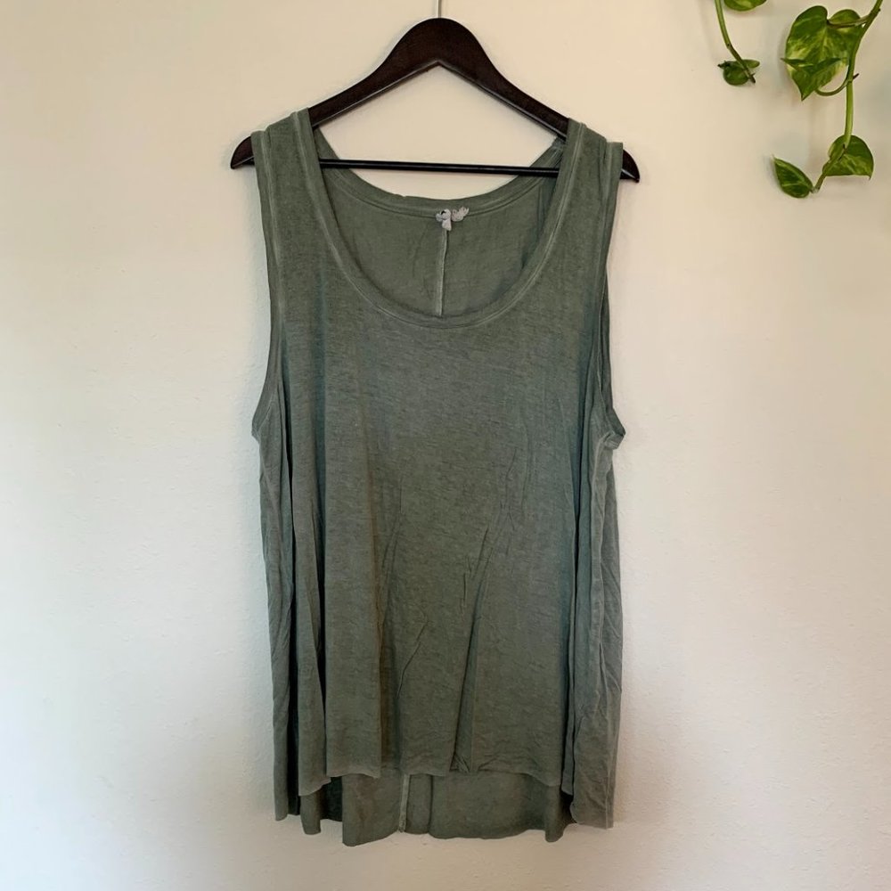 BOGO FREE Woman Size 2x Oversized Tank Top